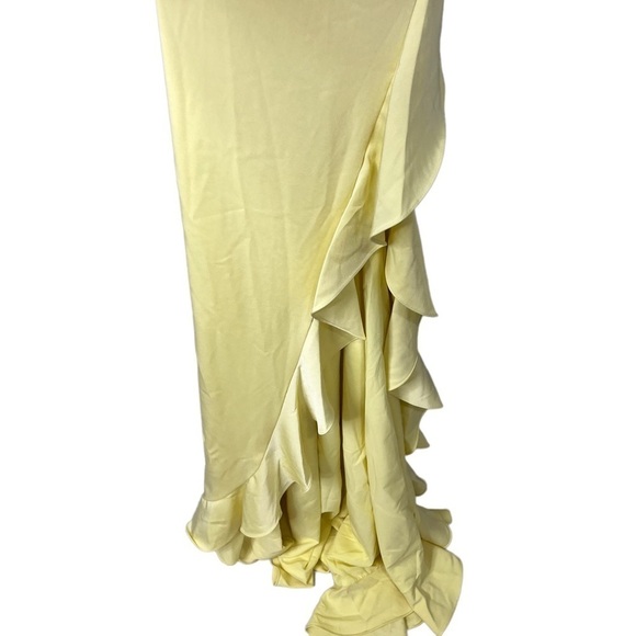 La Femme Flutter Slit Trumpet Gown Pale Yellow Size 12 Open Tie Back Prom - Picture 3 of 8